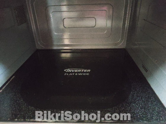 Microwave oven